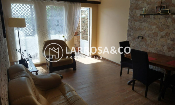 Resale - Detached House/Villa - Orihuela costa - Villamartin 