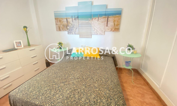 Resale - Apartment - Torrevieja - Playa del cura