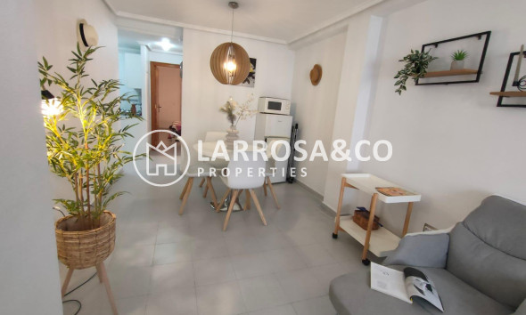 Resale - Apartment - Torrevieja - Playa del cura