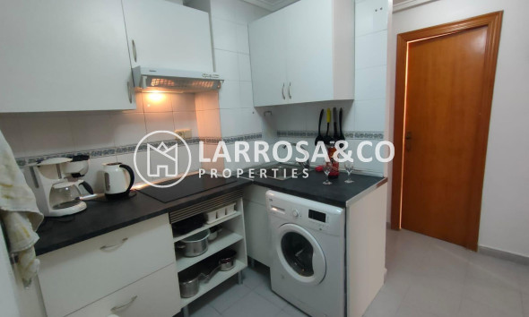 Resale - Apartment - Torrevieja - Playa del cura