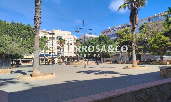 Resale - Apartment - Torrevieja - Playa del cura