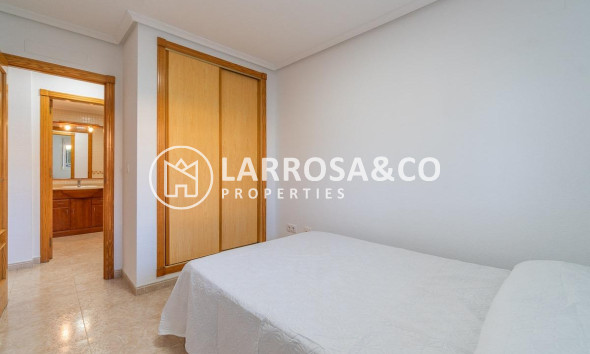 Resale - Ground floor apartment - Orihuela costa - Playa Flamenca