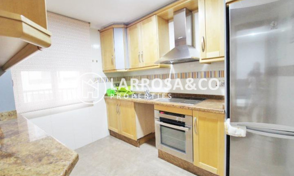 Resale - Apartment - Guardamar del Segura - Pueblo