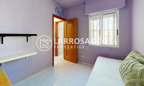 Resale - Semi-detached house - Torrevieja - Torretas