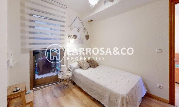 Resale - Apartment - Torrevieja - Los Locos Beach