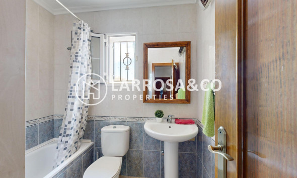 Resale - Detached House/Villa - Torrevieja - Aguas Nuevas