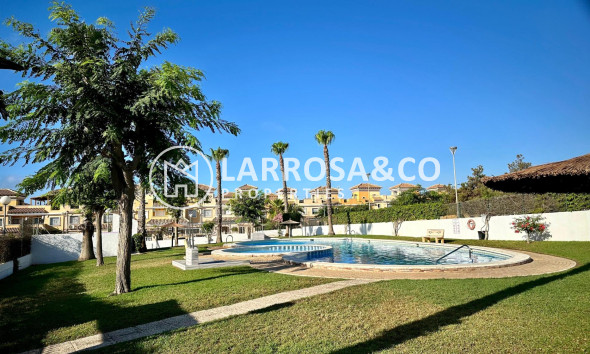 Herverkoop - Villa - Torrevieja - Aguas Nuevas