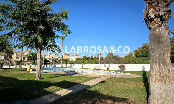 Resale - Detached House/Villa - Torrevieja - Aguas Nuevas