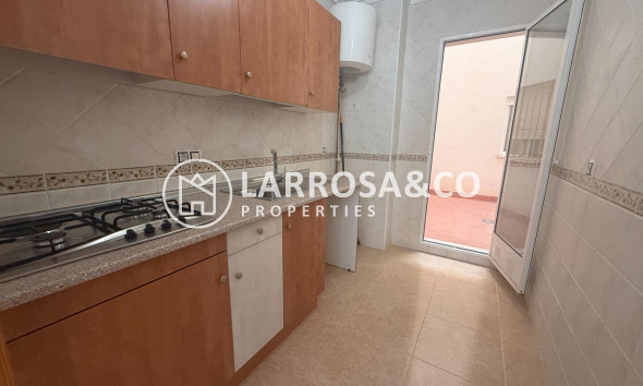 Herverkoop - Apartment - Torrevieja - Centro