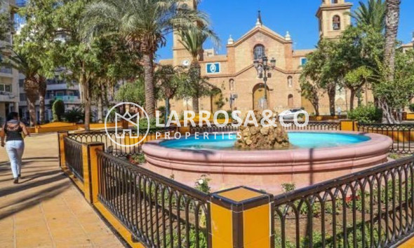 Herverkoop - Apartment - Torrevieja - Centro