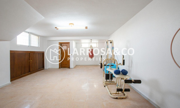 Resale - Detached House/Villa - Torrevieja - Torreta florida