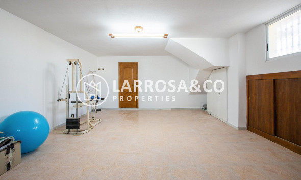 Resale - Detached House/Villa - Torrevieja - Torreta florida