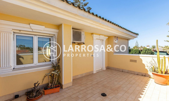 Resale - Detached House/Villa - Torrevieja - Torreta florida