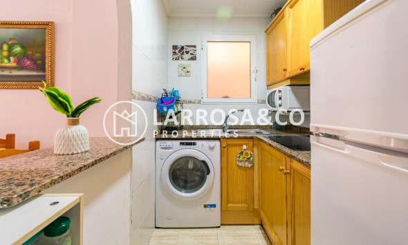 Resale - Apartment - Torrevieja - Estacion de autobuses