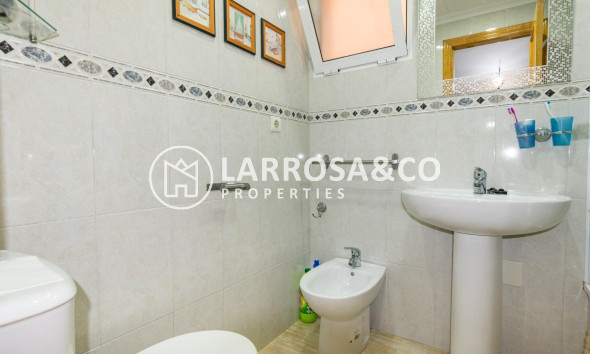 Resale - Apartment - Torrevieja - Estacion de autobuses