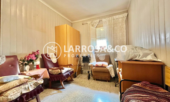 Resale - Apartment - Torrevieja - Estacion de autobuses