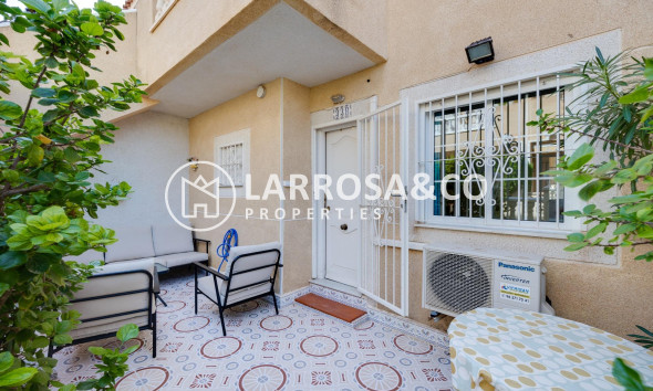 Resale - Bungalow - Torrevieja - Aguas nuevas 2