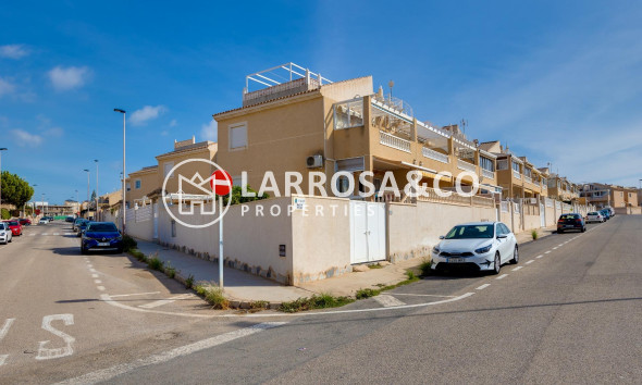 Resale - Bungalow - Torrevieja - Aguas nuevas 2