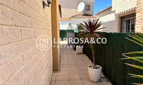 A Vendre - Villa - Guardamar del Segura - El Raso