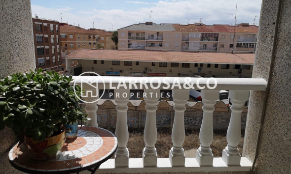 Resale - Apartment - Torrevieja - Estacion de autobuses