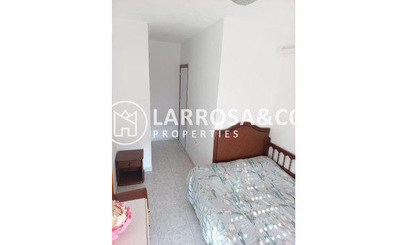 Resale - Apartment - Torrevieja - Estacion de autobuses