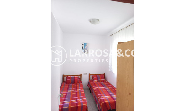 Resale - Apartment - Torrevieja - Estacion de autobuses