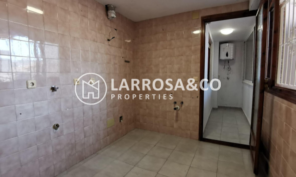 Reventa - Apartamento - Torrevieja - Estacion de autobuses