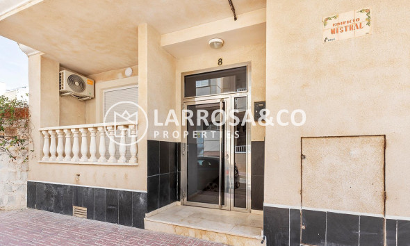 Resale - Apartment - Torrevieja - La Mata