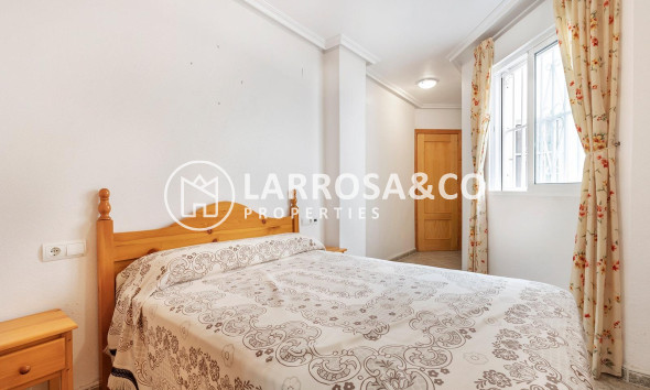 Resale - Apartment - Torrevieja - La Mata