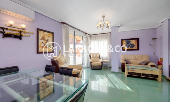 Resale - Apartment - Torrevieja - Playa del cura