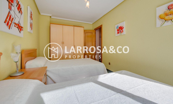 Resale - Apartment - Torrevieja - Playa del cura