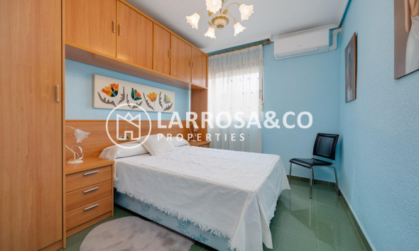 Resale - Apartment - Torrevieja - Playa del cura