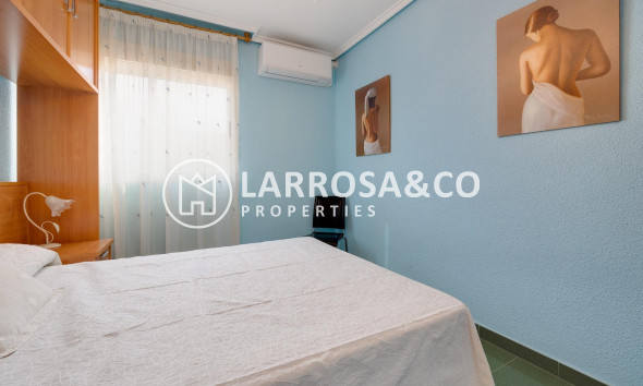 Resale - Apartment - Torrevieja - Playa del cura