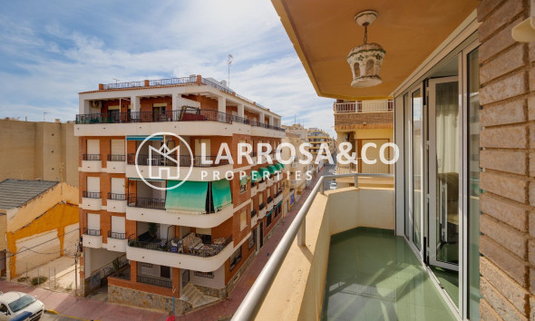 Resale - Apartment - Torrevieja - Playa del cura