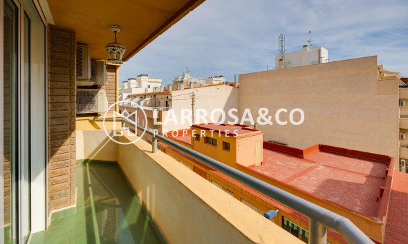 Resale - Apartment - Torrevieja - Playa del cura