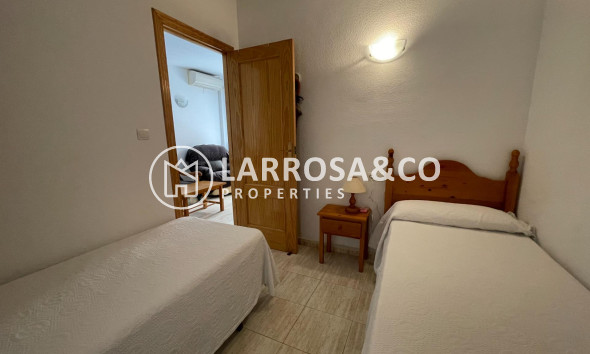 Resale - Apartment - Torrevieja - Estacion de autobuses