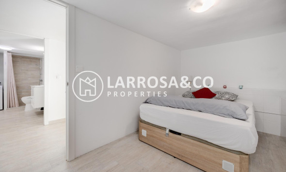 Resale - Semi-detached house - Torrevieja - Los Balcones