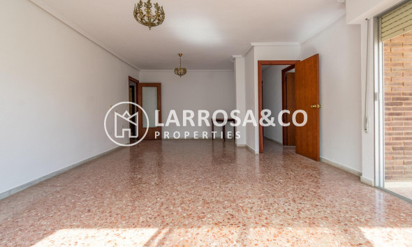 Resale - Apartment - Torrevieja - Playa del cura