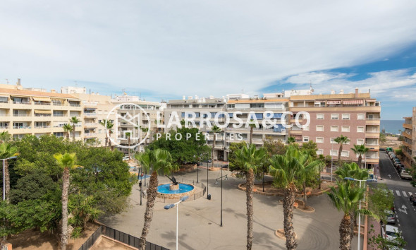 Resale - Apartment - Torrevieja - Playa del cura