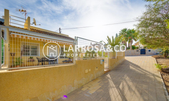 Resale - Bungalow - Ciudad Quesada - Pueblo lucero