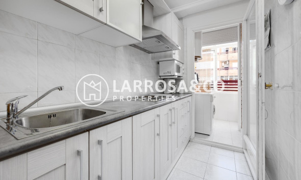 Resale - Apartment - Torrevieja - Centro