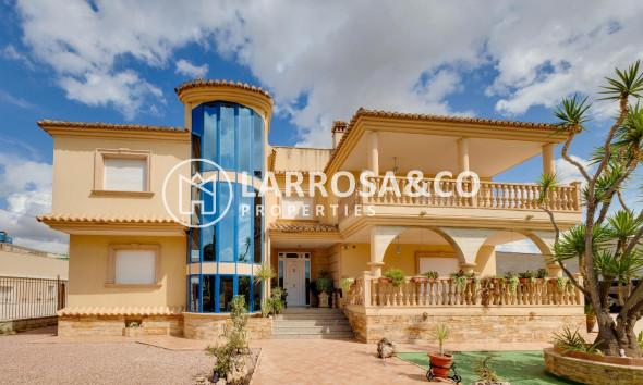 Resale - Detached House/Villa - Orihuela - Desamparados-Hurchillo-Torremendo