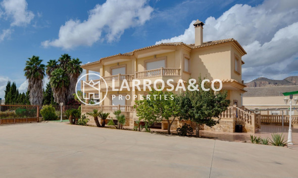 Resale - Detached House/Villa - Orihuela - Desamparados-Hurchillo-Torremendo