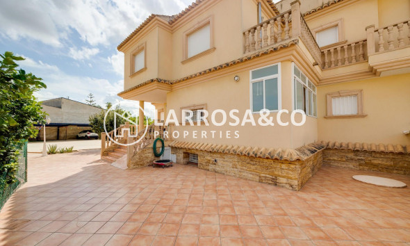 Resale - Detached House/Villa - Orihuela - Desamparados-Hurchillo-Torremendo