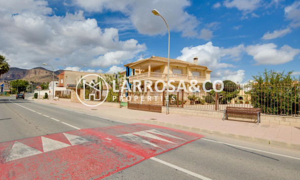 Resale - Detached House/Villa - Orihuela - Desamparados-Hurchillo-Torremendo