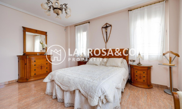 Resale - Detached House/Villa - Orihuela - Desamparados-Hurchillo-Torremendo