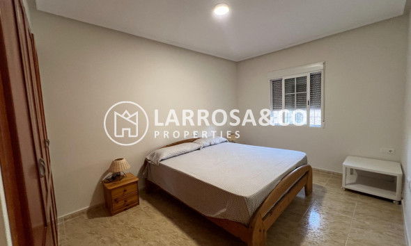 Resale - Detached House/Villa - Dolores - CMNO. ESCORREDOR