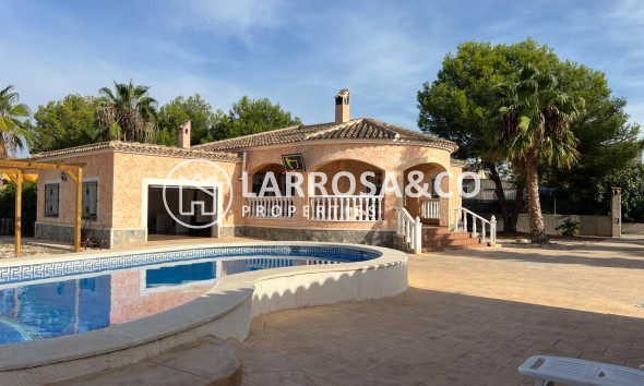 Resale - Detached House/Villa - Dolores - CMNO. ESCORREDOR