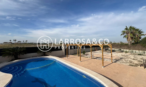 Resale - Detached House/Villa - Dolores - CMNO. ESCORREDOR