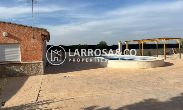 Resale - Detached House/Villa - Dolores - CMNO. ESCORREDOR